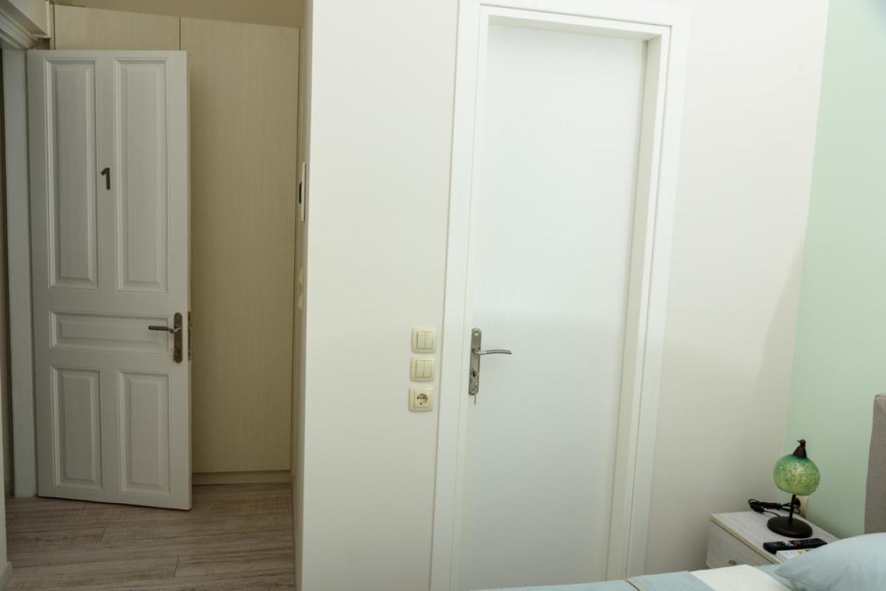 Bed and Breakfast Theasis Афіни Екстер'єр фото